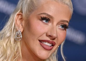 Christina Aguilera’s Retro Holiday Manicure Is All the Seasonal Nail Inspo You Need — See Photos