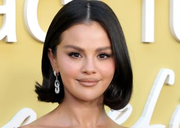 Selena Gomez’s Jeweled Icon Nails Are So Unexpectedly Elaborate