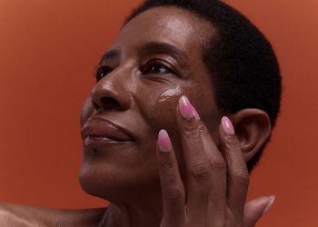 7 Best Face Oils for Mature Skin to Target Dryness and Wrinkles