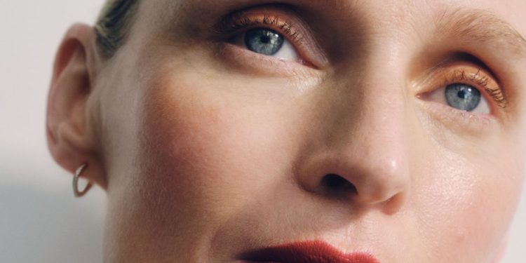 10 Best Foundations for Mature Skin to Smooth Texture and Blur Lines