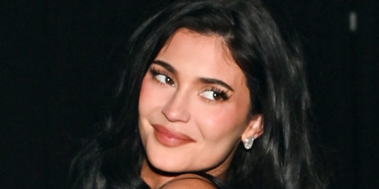 I’m Giving Kylie Jenner’s Matchy-Matchy Manicure All the Awards—See the Photos