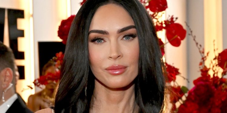 Megan Fox’s Melting Crystal Ball Manicure Is So Freakin’ Magical — See Photos