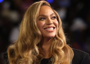 Blink and You’ll Miss Beyoncé’s Ultra-Delicate French Manicure—See the Photos