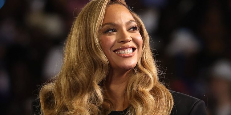 Blink and You’ll Miss Beyoncé’s Ultra-Delicate French Manicure—See the Photos