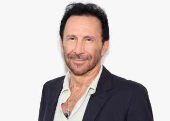 Calls Rise for Peter Thomas Roth Boycotts Amid Release of Epstein Emails