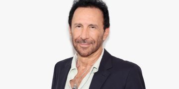 Calls Rise for Peter Thomas Roth Boycotts Amid Release of Epstein Emails