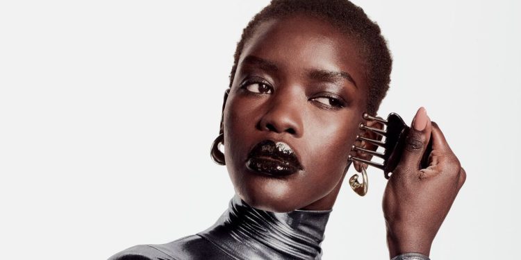 How TikTok’s Tips for Facial Bloating Perpetuate Dangerous Beauty Myths