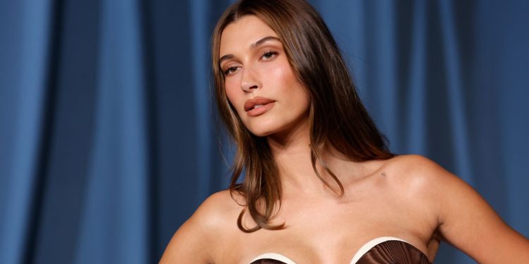 What Perfume Does Hailey Bieber Wear?