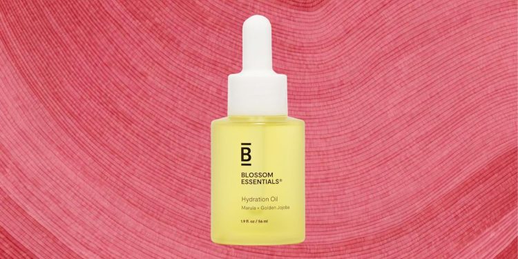 The Bloom Essentials Hydration Oil Has the Fastest Dry-Down I’ve Ever Seen—Review