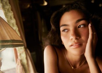 Olivia Dean Is the New Global Brand Partner of Hourglass Cosmetics | Interview