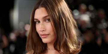 Hailey Bieber’s Oscar Party Nails Are a Major Departure From Her Go-To Glazed Mani—See the Photos