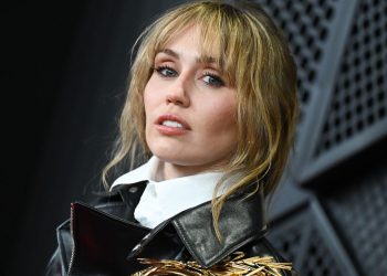 Miley Cyrus Is the Blondest She’s Been In Years—See the Photos