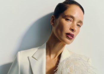 8 Best Sunscreens for Mature Skin That Smooth, Hydrate, and Protect