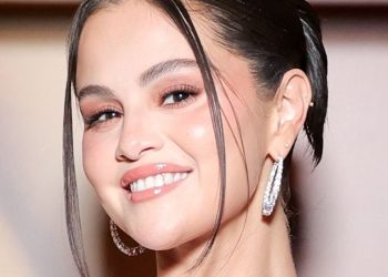 Selena Gomez’s Beachy, Bronzy Glam Just Set the Tone for Summer — See Photo