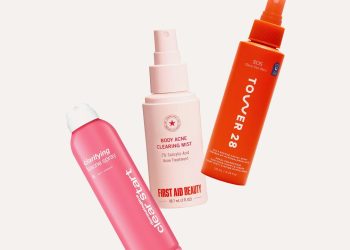 6 Best Bacne Sprays for Hard-to-Reach Breakouts
