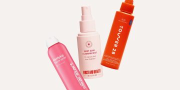 6 Best Bacne Sprays for Hard-to-Reach Breakouts
