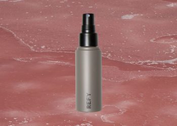 The Refy Face Setter Setting Spray Always Gives Me the Prettiest Glow—Review