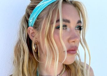 Florence Pugh’s Turquoise Eyeliner Is the Summer Makeup Trend to Watch — See Photos