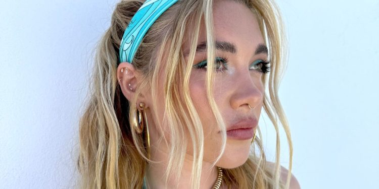 Florence Pugh’s Turquoise Eyeliner Is the Summer Makeup Trend to Watch — See Photos