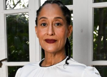 Tracee Ellis Ross Is Wearing 10 Different Colors in Her Mismatched Jelly Manicure—See the Photos