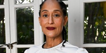 Tracee Ellis Ross Is Wearing 10 Different Colors in Her Mismatched Jelly Manicure—See the Photos