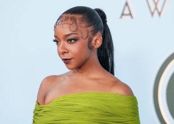 The Best Beauty Looks at the 2026 Tony Awards — See Photos