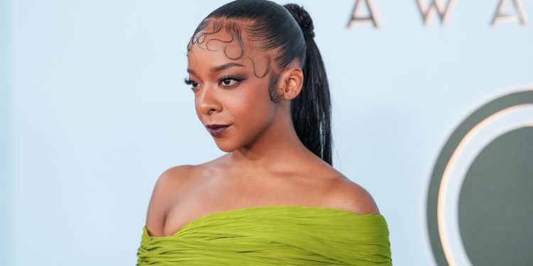 The Best Beauty Looks at the 2026 Tony Awards — See Photos