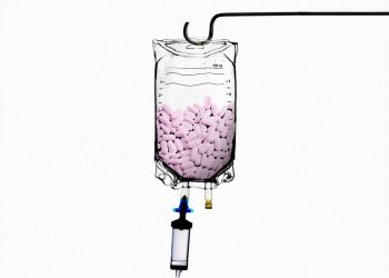 TikTok’s “Ferritin Face” Can Be a Sign of a Very Real Health Concern for Women