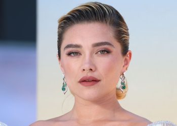 Florence Pugh’s Frosted Pearl Nails Are Fit for a Summer Ice Queen—See the Photos