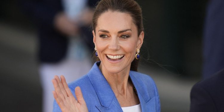 Kate Middleton’s Sporty High Ponytail Is Perfect for Taking in Some Tennis — See Photos