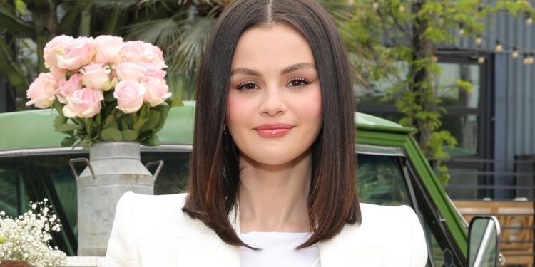 Selena Gomez’s Bun Is Tighter Than the Security at Taylor Swift’s Wedding