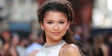 Zendaya Is an IRL Goddess With Waist-Lenth Wavy Hair — See Photos