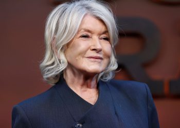 Martha Stewart’s New Pink Hair Sprinkled Some Whimsy Into Summer—See the Video