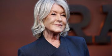 Martha Stewart’s New Pink Hair Sprinkled Some Whimsy Into Summer—See the Video