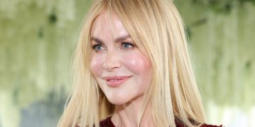 Nicole Kidman Makes a Case for Almost Invisible Brows on the Cover of British Vogue